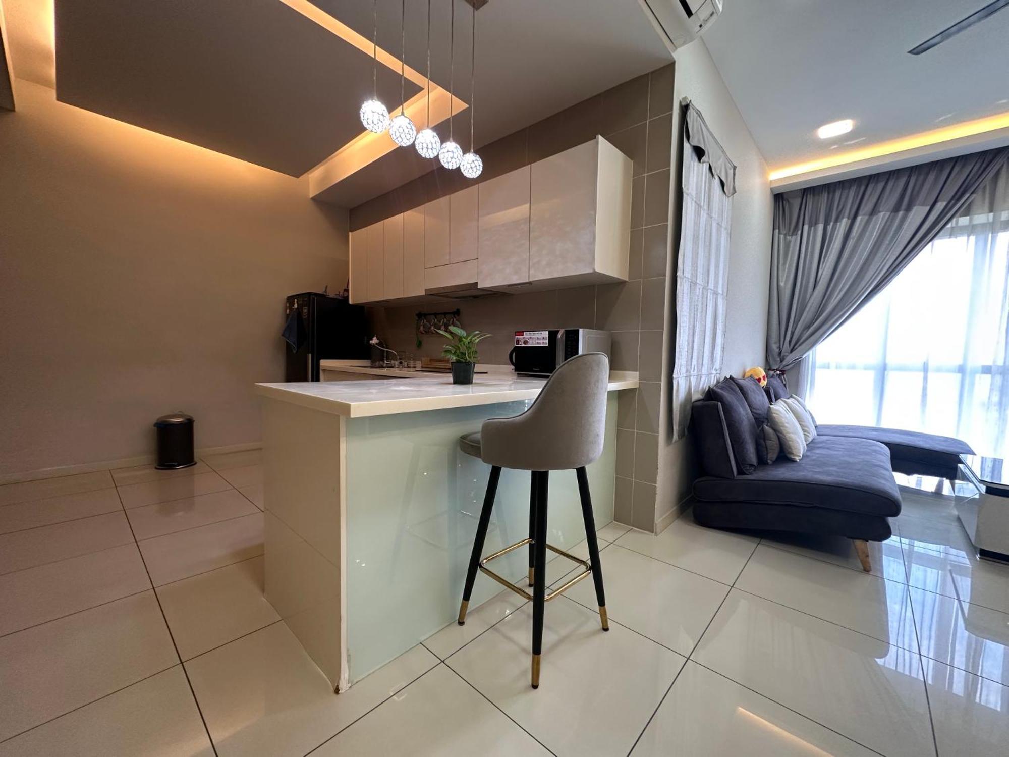 Takuro Homestay ペタリンジャヤ エクステリア 写真